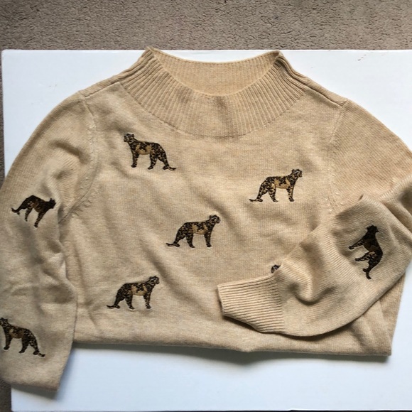 Chico’s Cheetahs on the prowl Sweater Small - Picture 3 of 14
